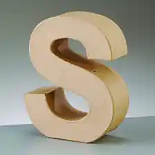 Zertifiziert Buchstabe S, 10 x 3 cm, aus Pappmaché